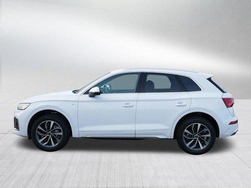 2024 Audi Q5 45 S line Premium