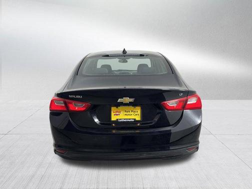Mosaic Black Metallic 2017 Chevrolet Malibu 1LT