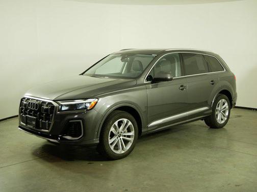 2025 Audi Q7 55 Premium Plus