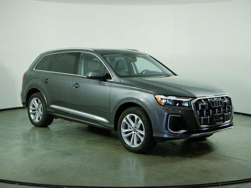 2025 Audi Q7 55 Premium Plus