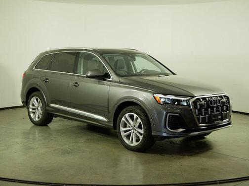 2025 Audi Q7 55 Premium Plus