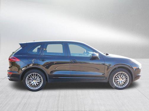 2016 Porsche Cayenne S