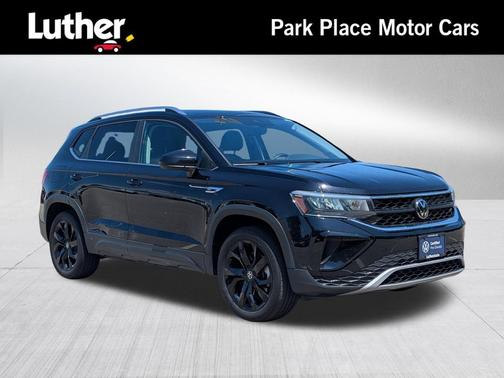 Deep Black Pearl 2023 Volkswagen Taos 1.5T SE