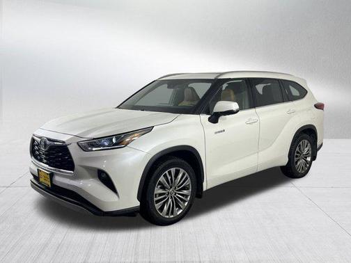 2021 Toyota Highlander Hybrid Platinum
