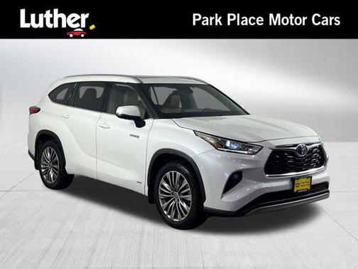 2021 Toyota Highlander Hybrid Platinum