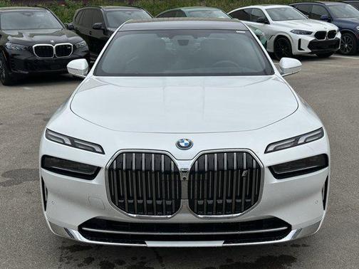 2025 BMW i7 xDrive60