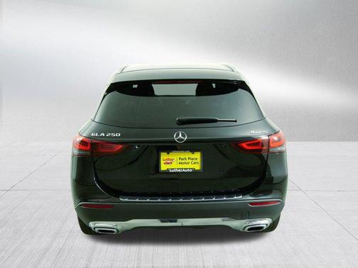 2021 Mercedes-Benz GLA 250 Base 4MATIC