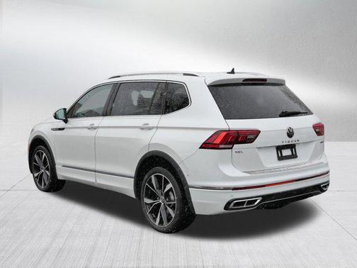 Oryx White Pearl 2022 Volkswagen Tiguan 2.0T SEL R-Line 4MOTION