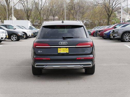 2022 Audi Q7 55 Prestige
