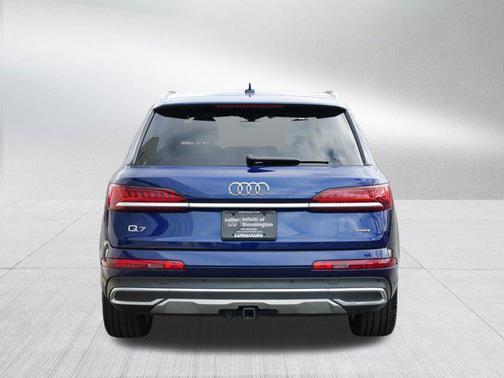 2022 Audi Q7 55 Premium Plus
