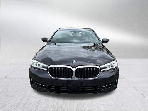 Black Sapphire Metallic 2023 BMW 530 i xDrive