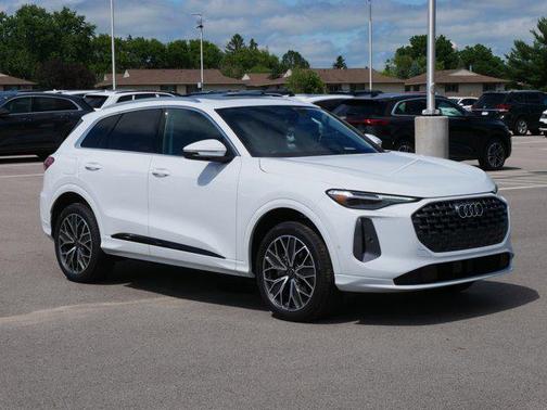 2025 Audi Q5 Premium Plus