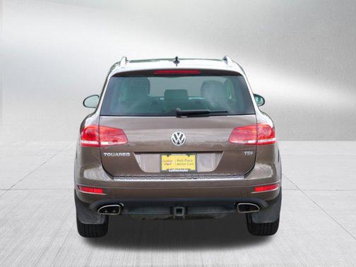 2012 Volkswagen Touareg TDI Lux