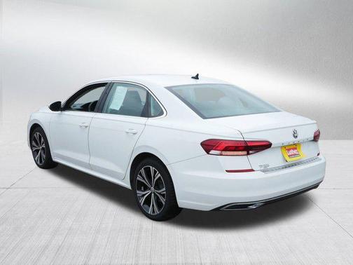 2021 Volkswagen Passat 2.0T SE