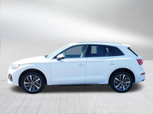 2022 Audi Q5 45 S line Premium Plus