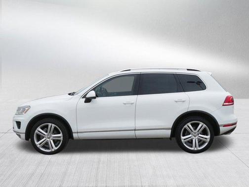2017 Volkswagen Touareg V6 Executive