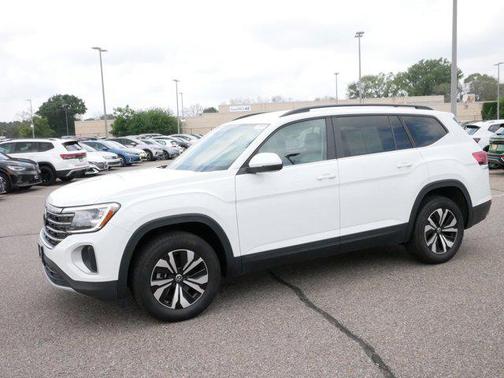 2024 Volkswagen Atlas 2.0T SE