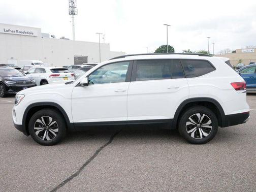 2024 Volkswagen Atlas 2.0T SE