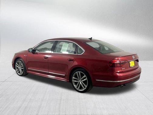 2017 Volkswagen Passat 1.8T R-Line w/Comfort