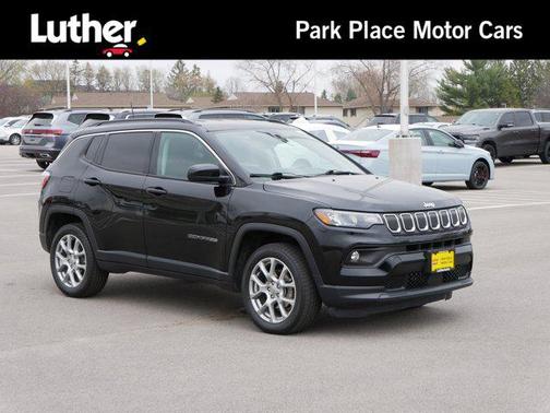 2022 Jeep Compass Latitude Lux