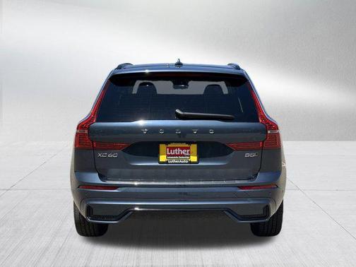 Denim Blue Metallic 2024 Volvo XC60 B5 Plus Dark Theme