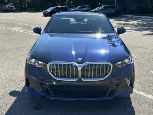 2026 BMW 550e 550e xDrive