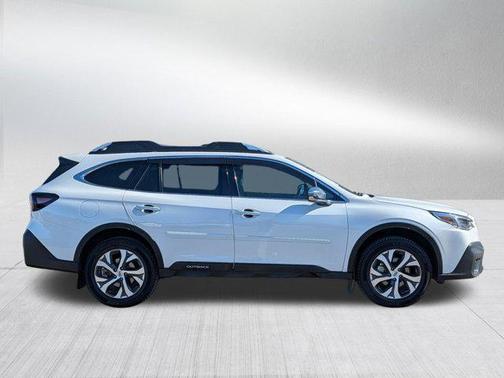 2022 Subaru Outback Touring XT