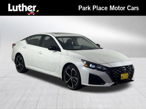 Pearl White Tricoat 2023 Nissan Altima SR Intelligent AWD