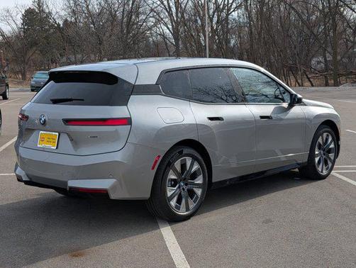 2026 BMW iX xDrive45
