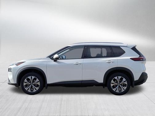 Pearl White Tricoat 2021 Nissan Rogue SV