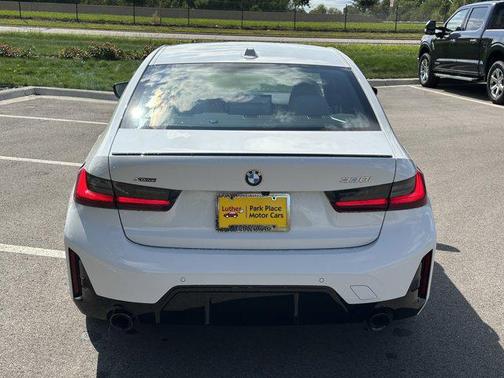 2025 BMW 330 i xDrive