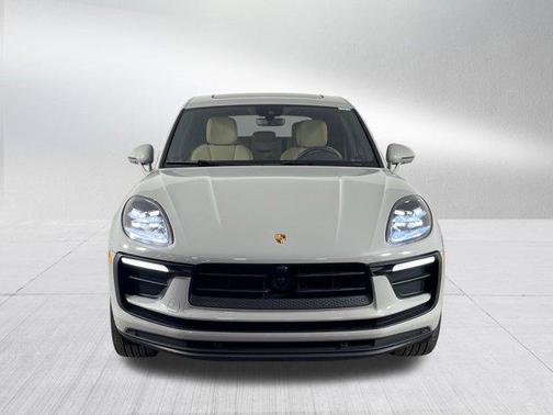 2023 Porsche Macan AWD