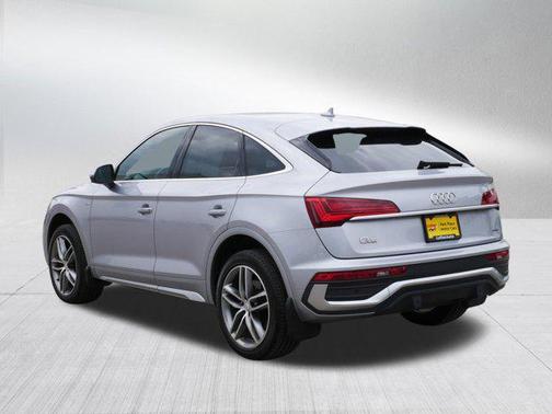 2022 Audi Q5 45 S line Premium Plus