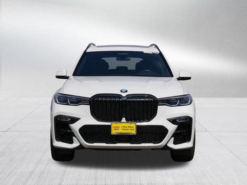 2021 BMW X7 M50i