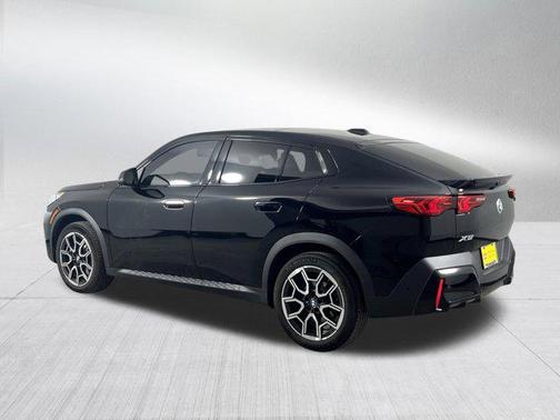 Jet Black 2025 BMW X2 xDrive28i