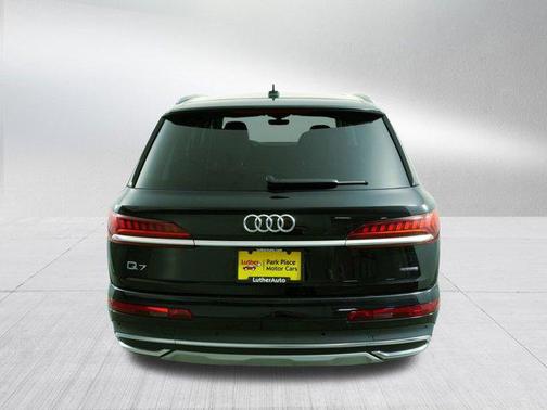 2024 Audi Q7 45 Premium Plus