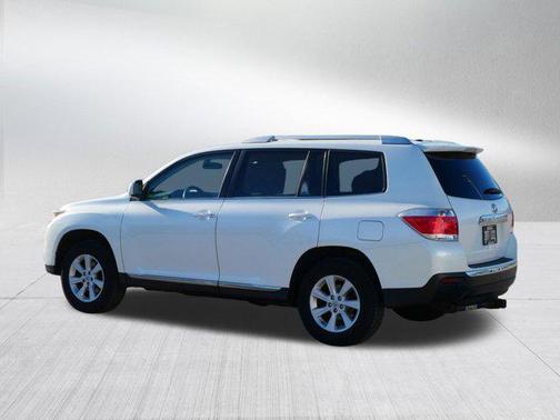 2011 Toyota Highlander SE