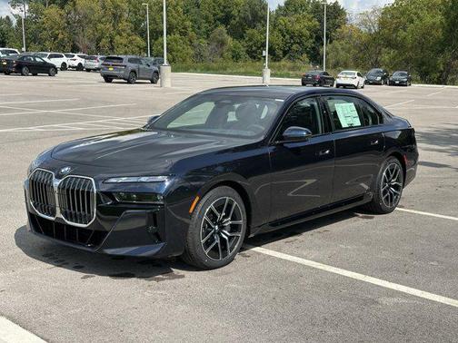 2025 BMW 760 i xDrive