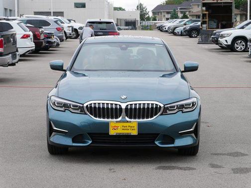 2019 BMW 330 xDrive