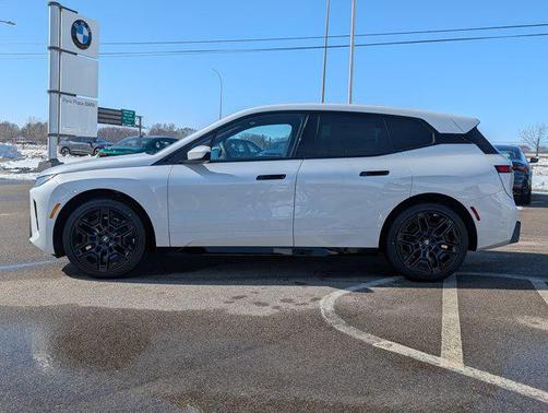 Mineral White Metallic 2026 BMW iX xDrive45
