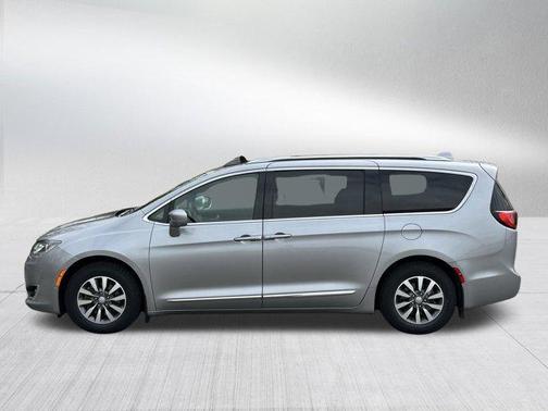 2020 Chrysler Pacifica Touring-L Plus