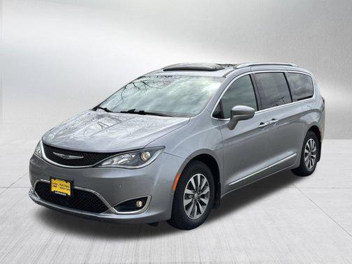 2020 Chrysler Pacifica Touring-L Plus