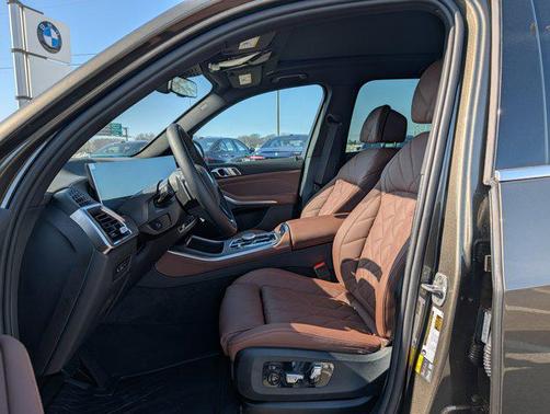 Manhattan Green Metallic 2026 BMW X5 PHEV xDrive50e