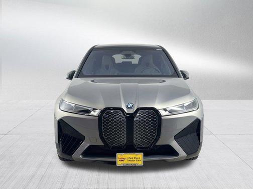 2025 BMW iX xDrive50