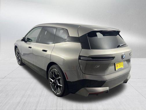 2025 BMW iX xDrive50