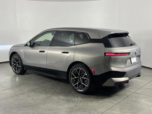 2025 BMW iX xDrive50