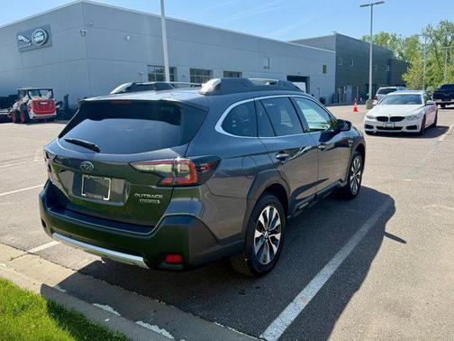 2023 Subaru Outback Touring