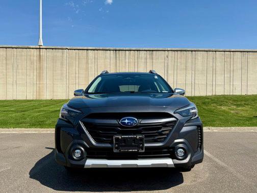 2023 Subaru Outback Touring