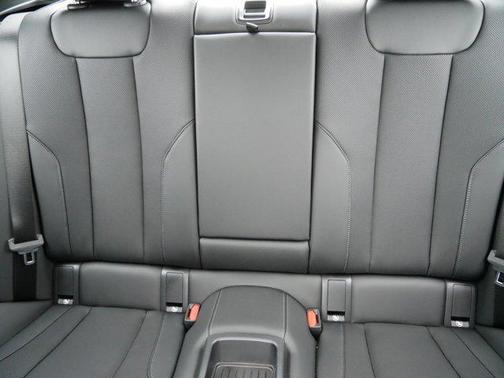 2026 BMW M240 i xDrive