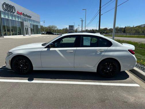 2021 BMW 330 xDrive